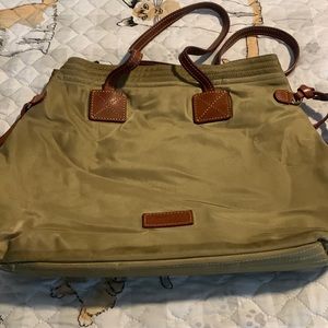 Lightweight Dooney and Bourke handbag